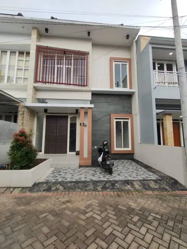 VILLA MURAH SIAP HUNI DEKAT BATU DAN UMM