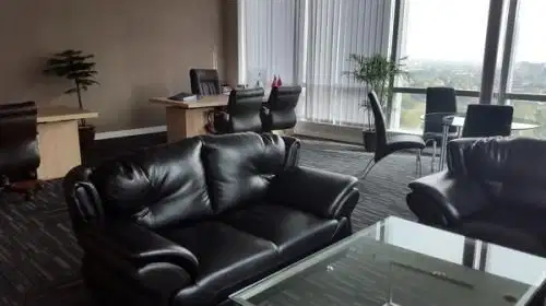 Disewakan office furnished di TCC Batavia