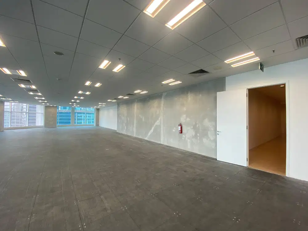 DISEWAKAN OFFICE DI SEQUIS TOWER SUDIRMAN