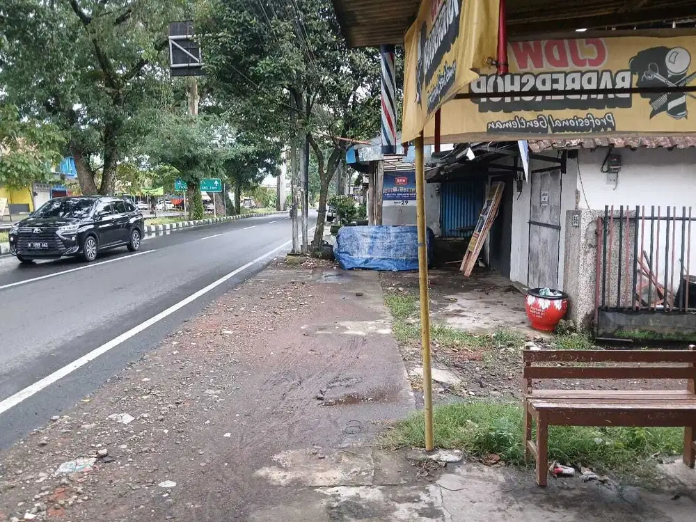 RUMAH COCOK UNTUK USAHA POROS JLN RAYA KIAGENG GRIBIK MALANG