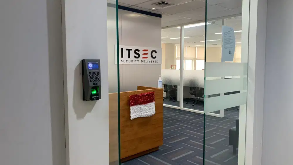 DISEWAKAN OFFICE FULLY FURNISHED DI RDTX OFFICE TOWER