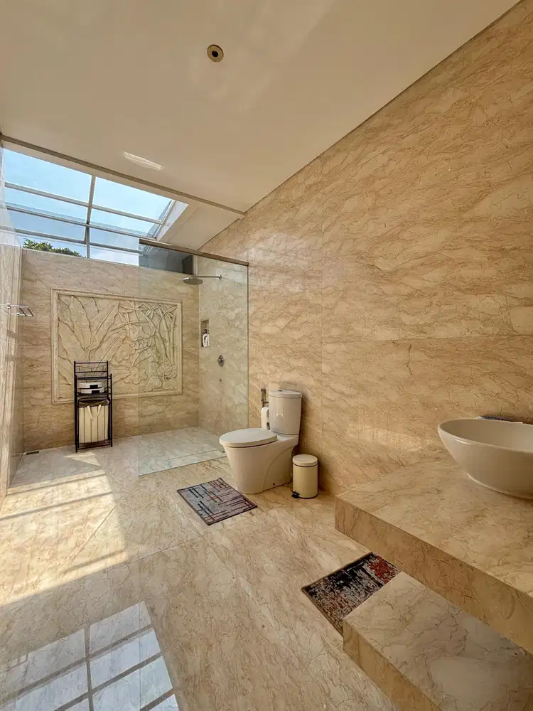 DIJUAL RUMAH 4 Lantai ada Rooftop DALAM TOWNHOUSE ELIT di LEBAK BULUS