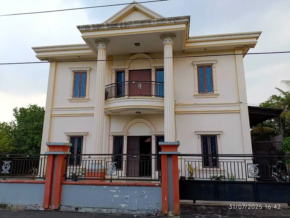 Dijual Rumah 2 Lantai Siap Huni di Pontianak!