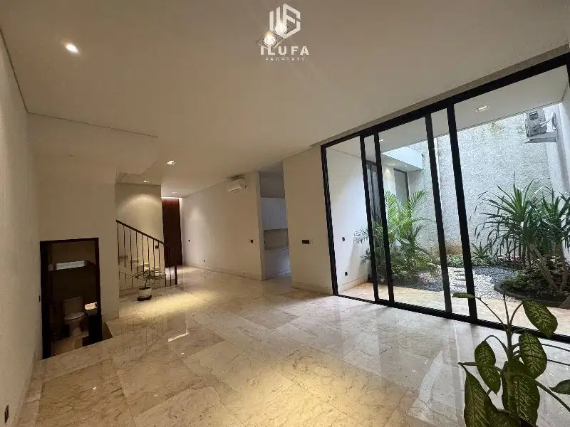 Dijual cepat rumah bangunan baru lokasi strategis kemang