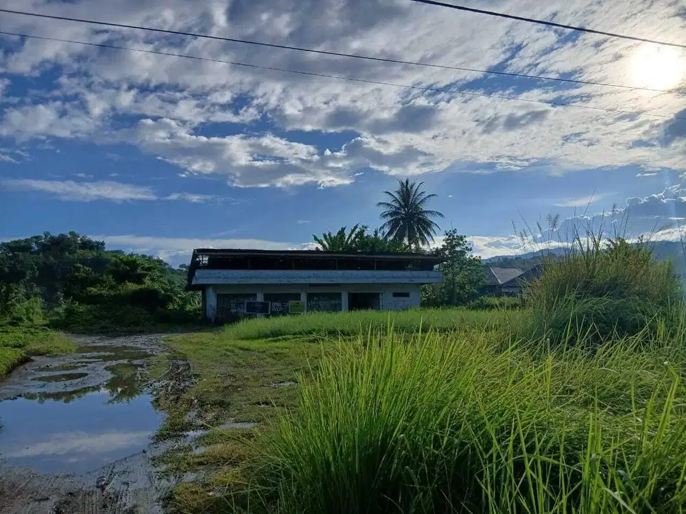 Dijual Bangunan dan Tanah Seluas 6,752 m2 di Kauditan - Sulut!