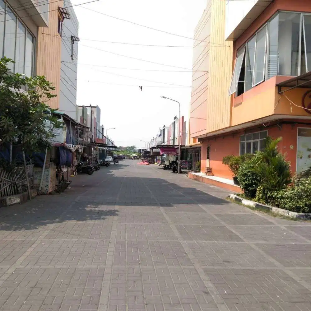 Ruko SUPERRR MURAH di Lokasi SUPER RAMAIIIII