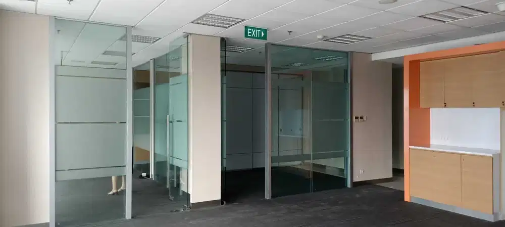 Sewa Kantor Eksklusif 138 m2 Sdh Partisi di The Energy Tower SCBD