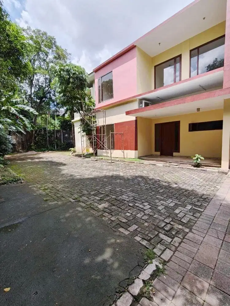 Rumah disewakan di Cilandak