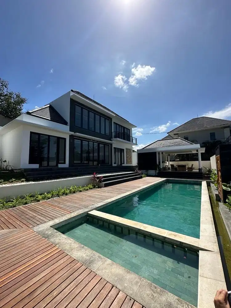 Villa Mewah area Brawa Canggu dekat Starbuck.