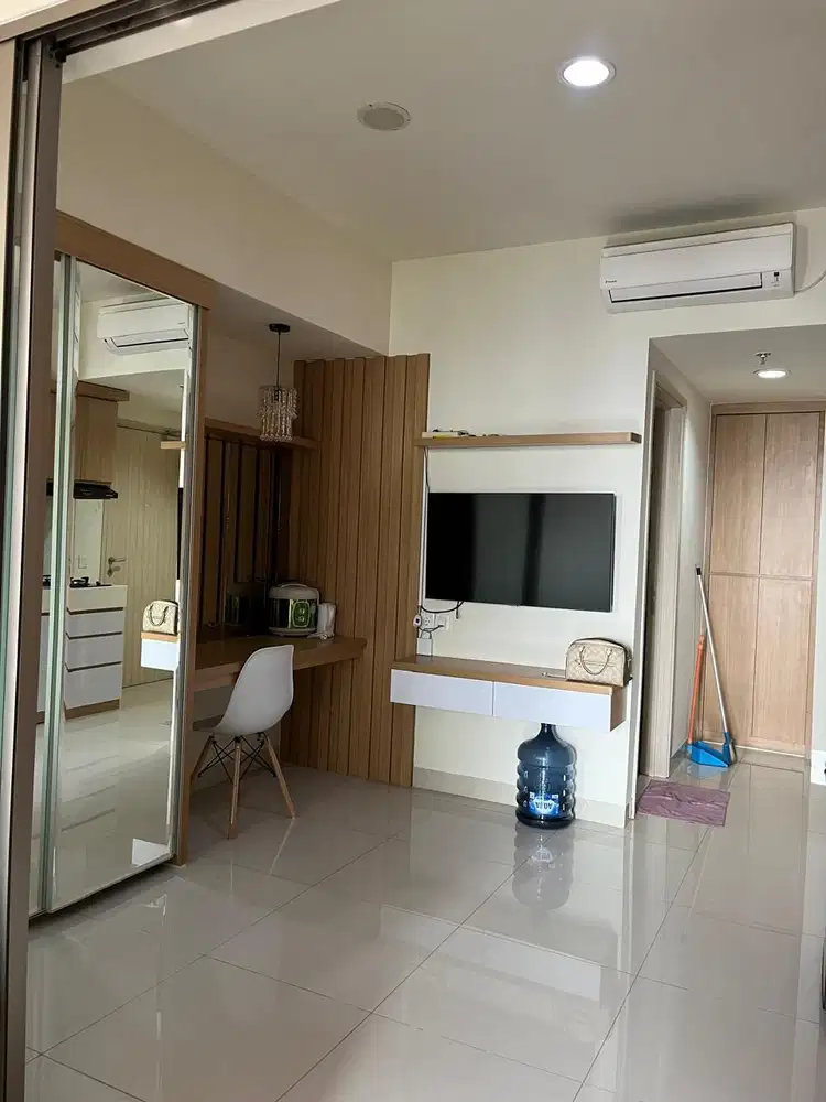 Disewakan Apartemen 1 BR  42 m², Orange County Lippo Cikarang, 70 Juta