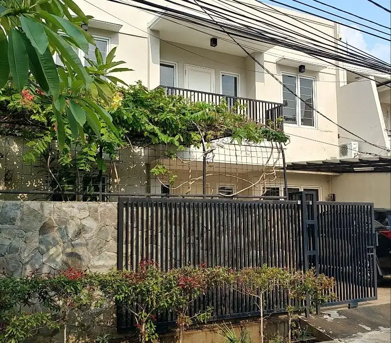 Rmh dua gandeng kelapa gading