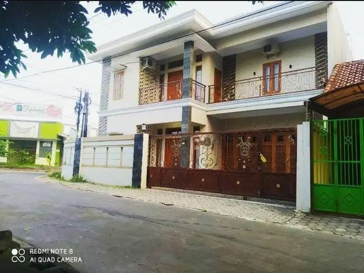 Rumah mewah di lempongsari palagan dekat al azhar