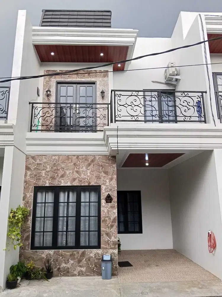 Dijual Rumah 2,5 Lantai Dekat LRT Cibubur Jakarta Timur Dan Tol