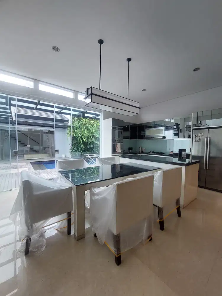 Rumah Cantik disewakan di Cipete