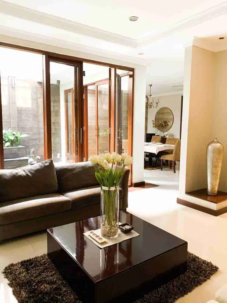 Dijual Rumah Mewah Furnished di Cibubur Jakarta Timur