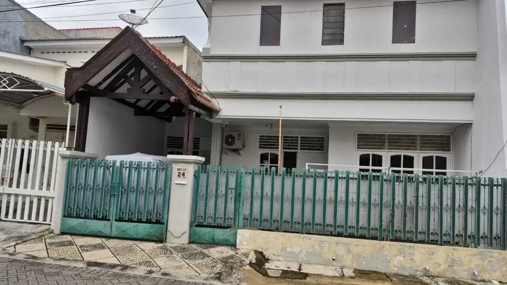 Dijual rumah di Darmo Permai-Surabaya