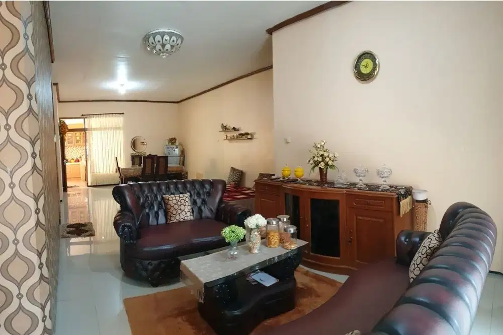 Rumah murah luas 180 + furniture di bantaran cengger ayam suhat dkt UB