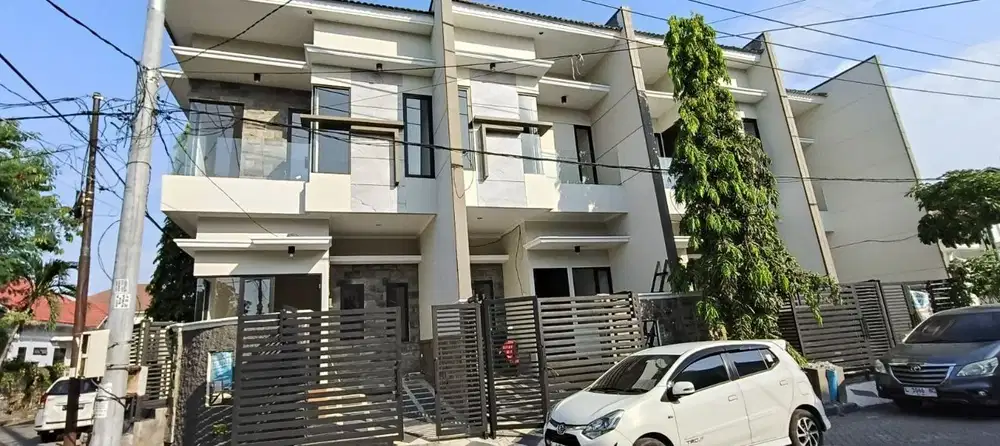 Rumah Hook strategis jalan lebar 3 mobil los dekat  its wk mulyosari