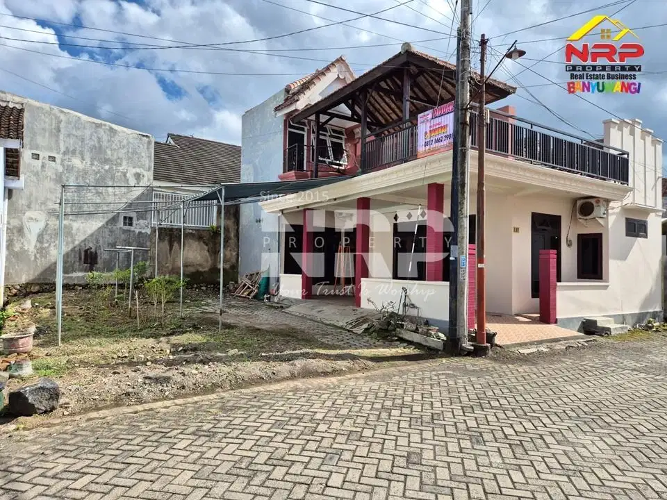 Dijual Rumah 2 Lantai Siap Huni+ Tanah Kosong di Pusat Kota Banyuwangi