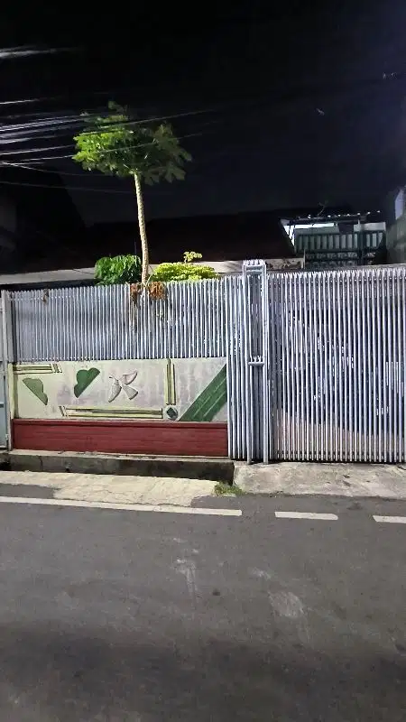 Dijual Rumah 2 Lantai Harga NJOP di Jalan Bacan Belakang Roxy Mas