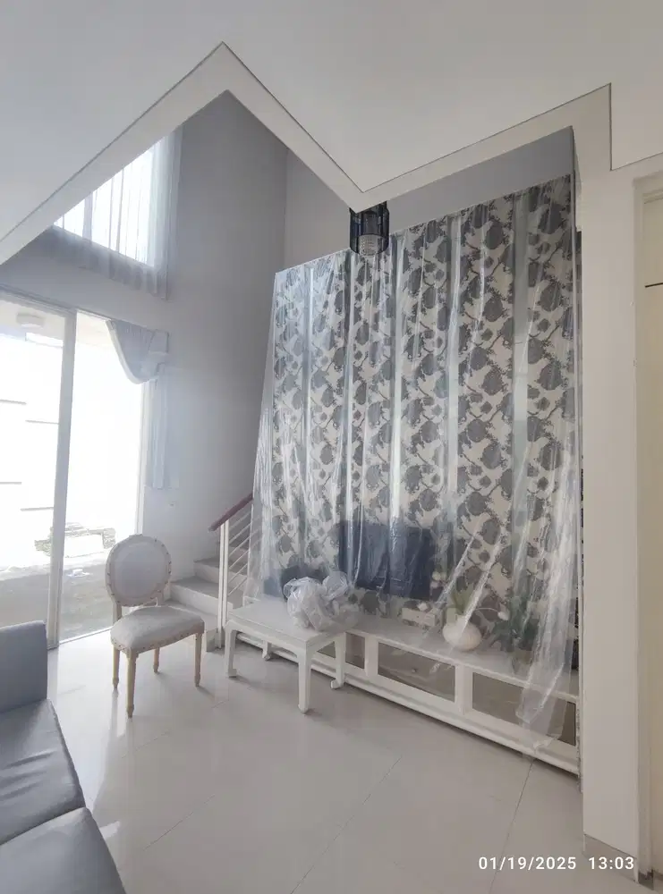 Rumah Pakuwon Indah siap masuk bawa koper saja