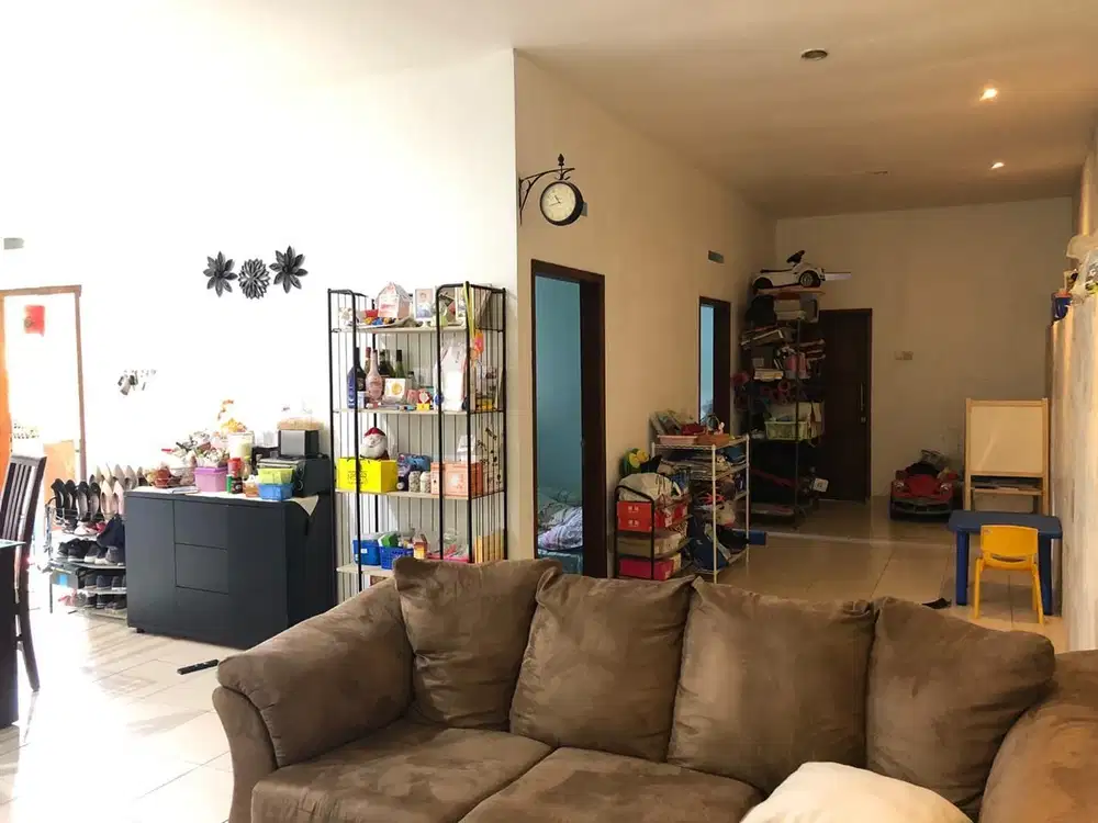 Rumah Murah Awiligar 4 kamar-asri-halaman depan-jual cepat