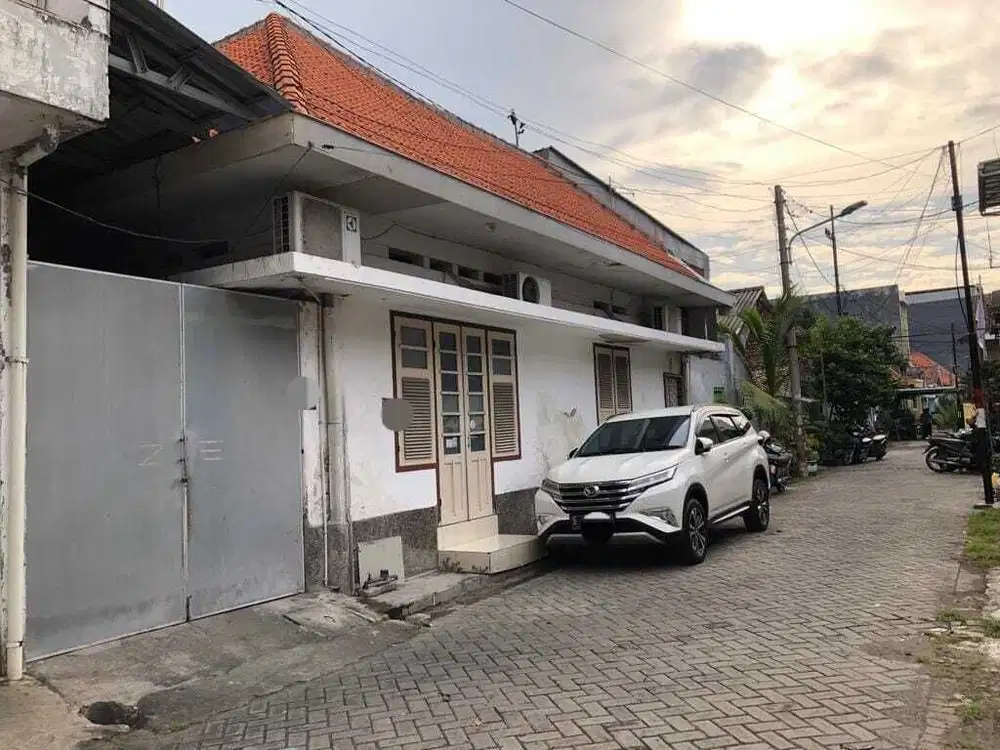 Rumah Lama, Kapasari, Surabaya Utara, Row Jalan 2 Mobil