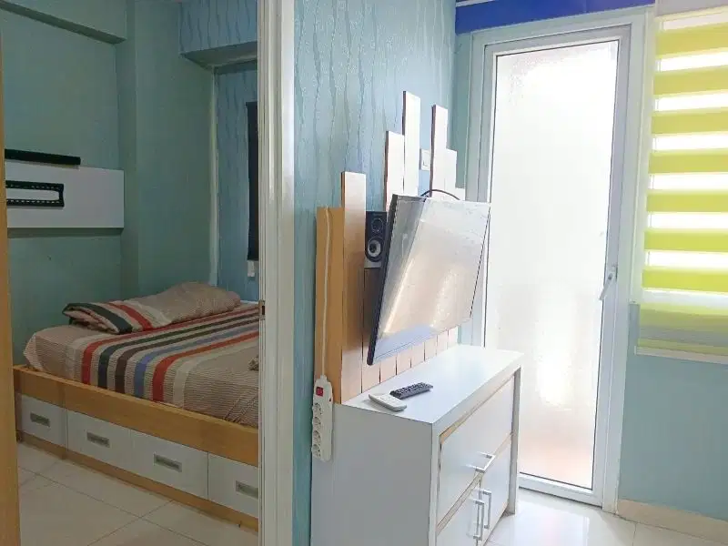 Penelope 2br hook connecting mall