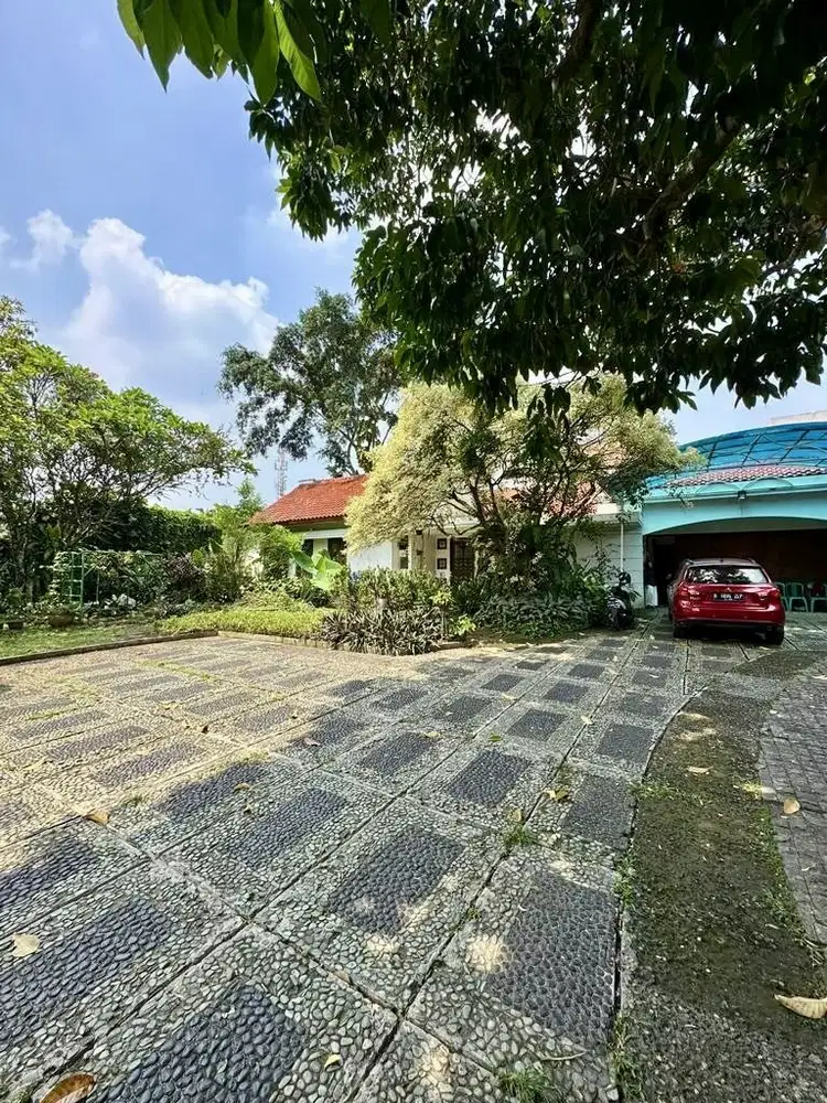 Rumah 2 lantai lokasi strategis di Cilandak, Jakarta Selatan