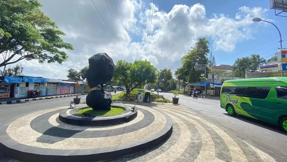 TANAH POROS JALAN SULTAN AGUNG KOTA WISATA BATU MALANG