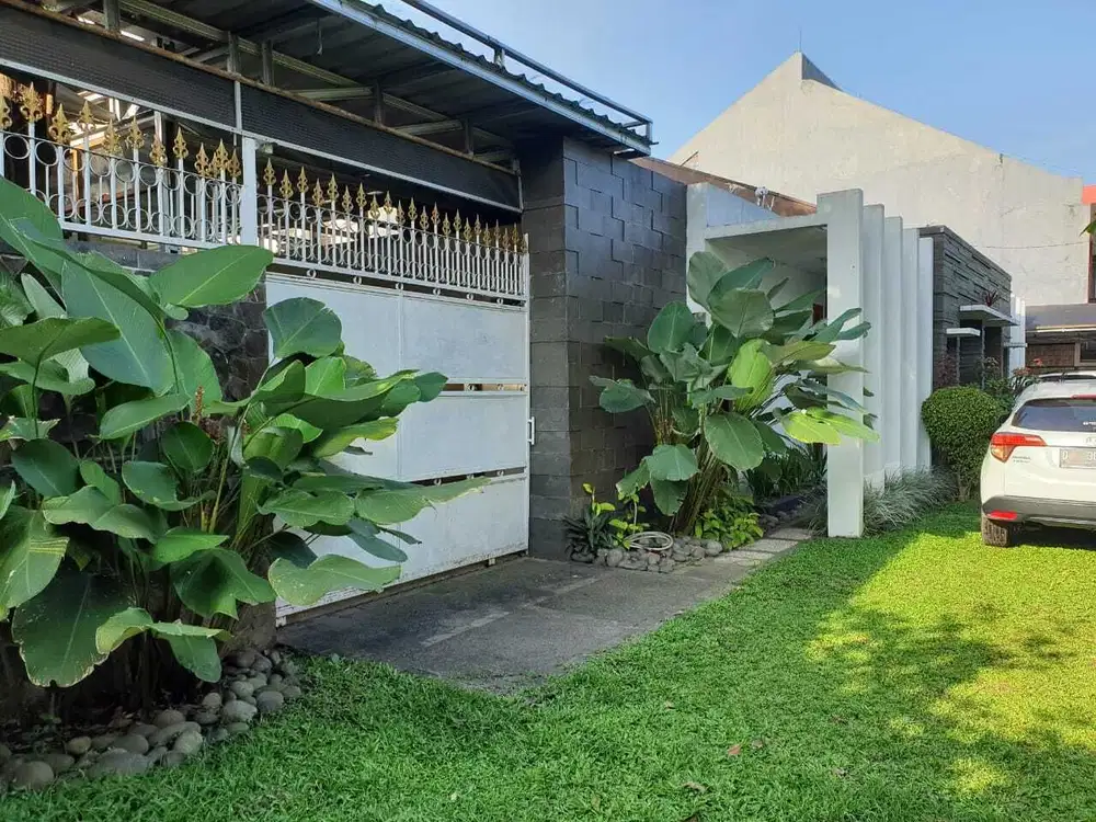 Rumah Luas Main Road Arcamanik Endah Bandung