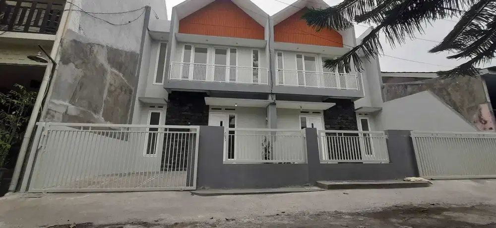 Rumah SHM 2LT Joyogrand 10 Menitan dr kampus UIN/UNISMA Kota Malang