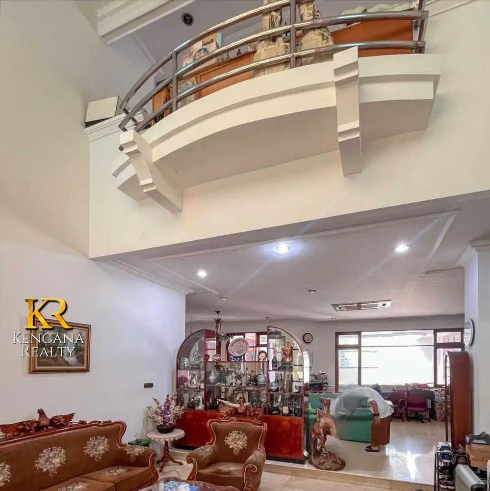 Rumah Komplek Kuningan, Area Mega Kuningan