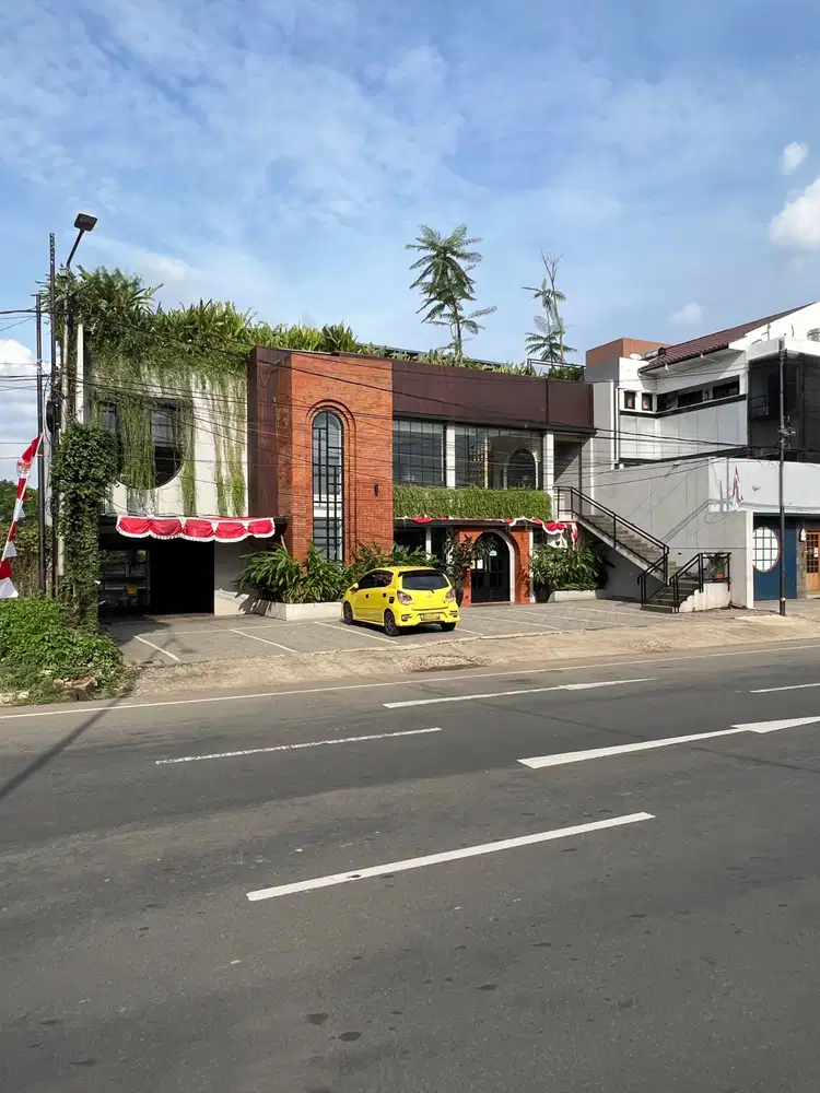 Gedung Resto Di Pangeran Antasari Cilandak TB Simatupang