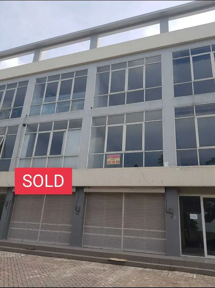 Ruko 3 Lantai Siap Pakai Royal Crown Tambak Oso