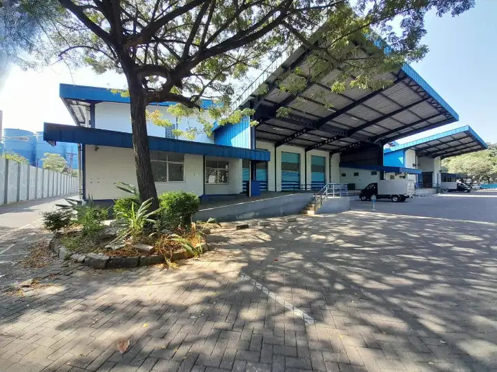 Luxury Siap Pakai Gudang Ex Pabrik SIER Rungkut Industri