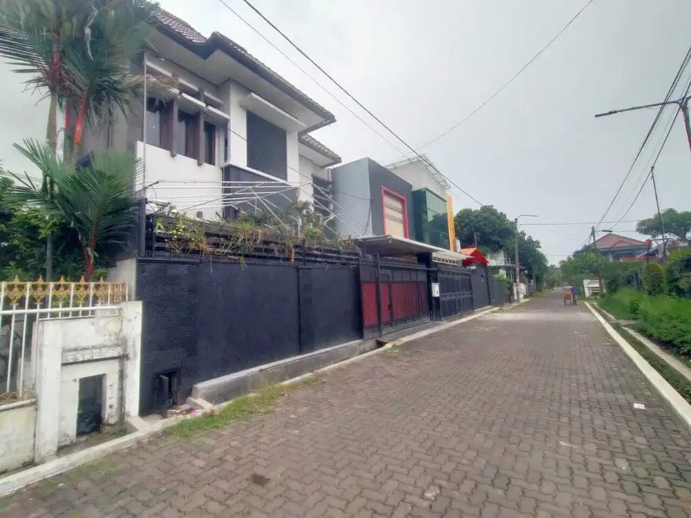 Rumah Mewah Luas 2 Unit Ada Kolam Renang Venus Timur Metro Bandung