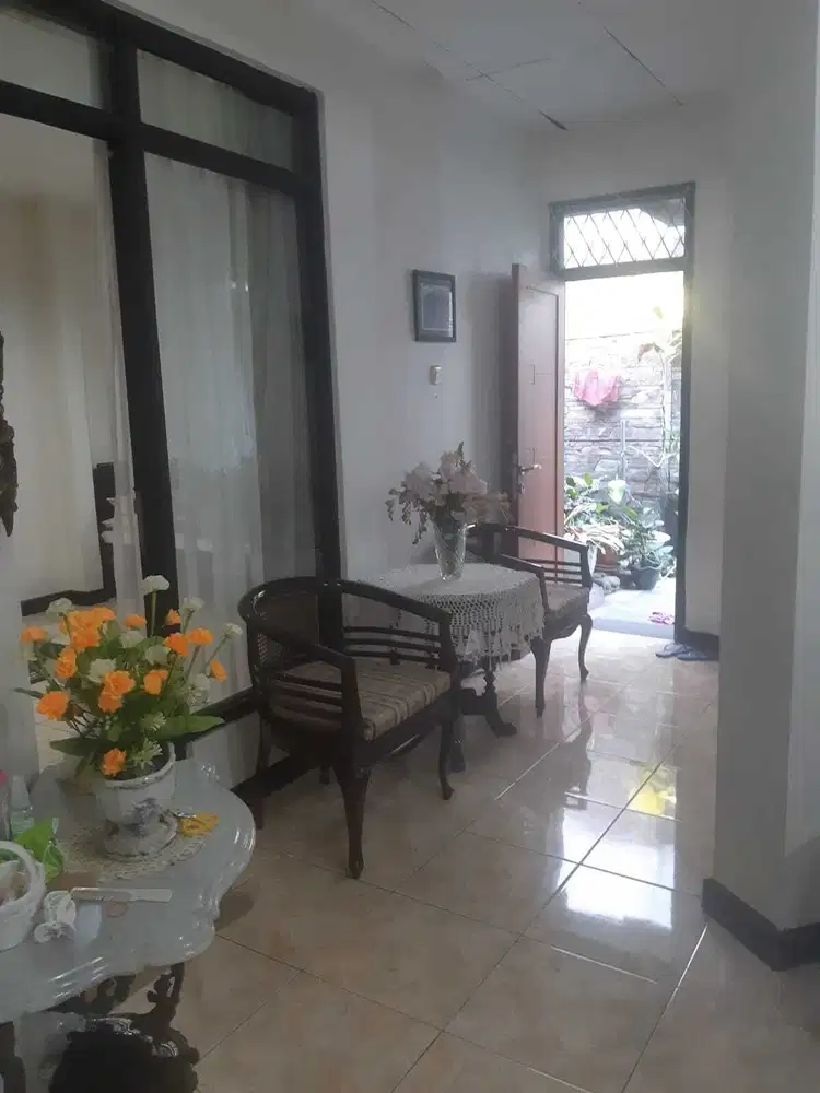 Dijual Cepat Rumah Asri Komplek Gading Regency Bandung