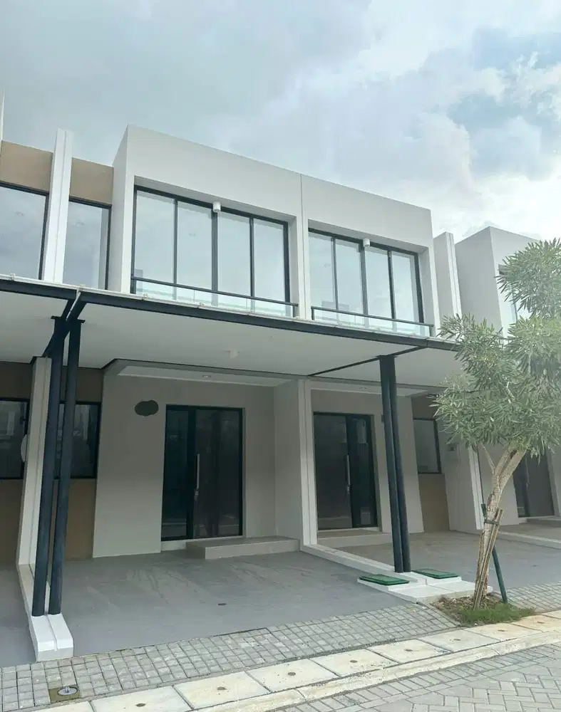 DISEWAKAN RUMAH KANTOR GANDENG 2 DI PANTAI INDAH KAPUK 2