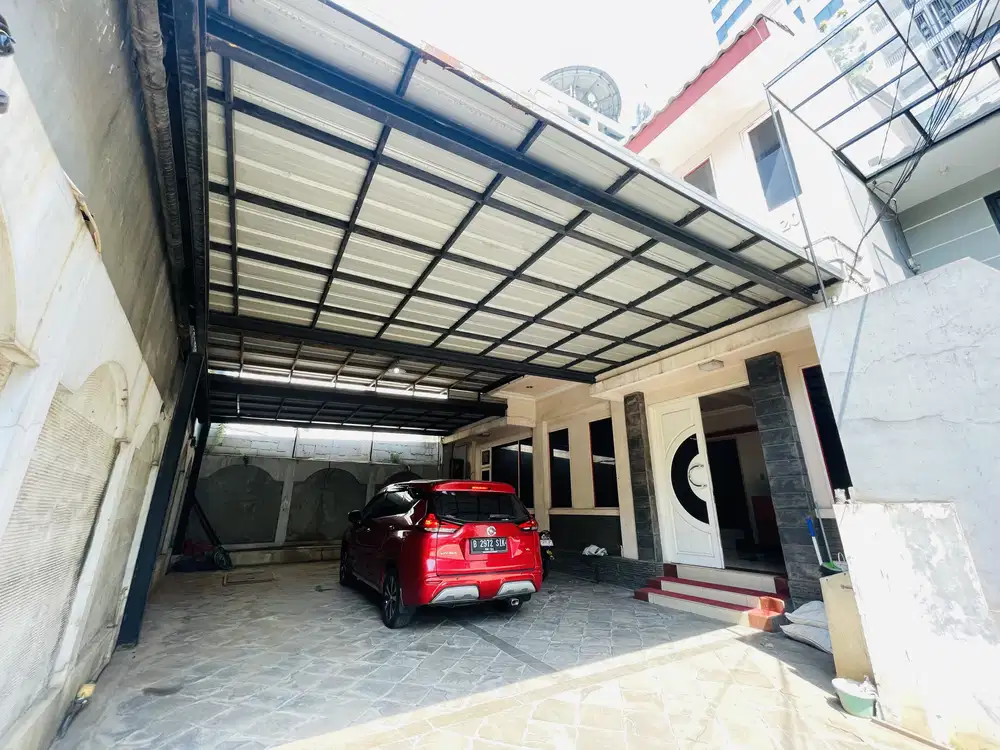 Dijual Ex Office 3 lantai + basement , Gatsu, Jakarta Selatan