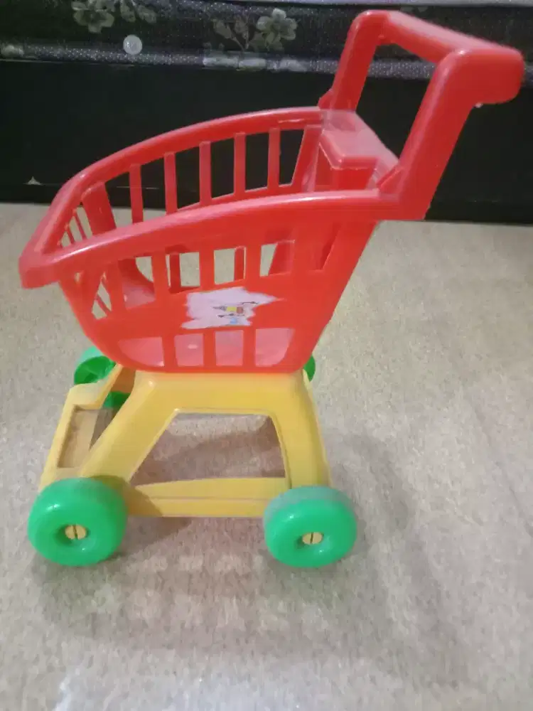 Troli mainan anak warna merah