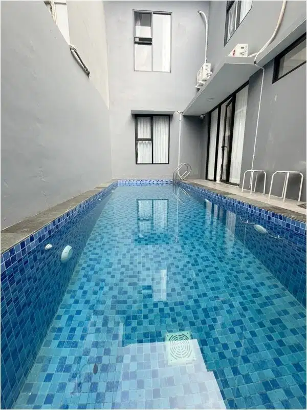 Dijual Rumah dengan Private Pool Setiabudi Regency Bandung