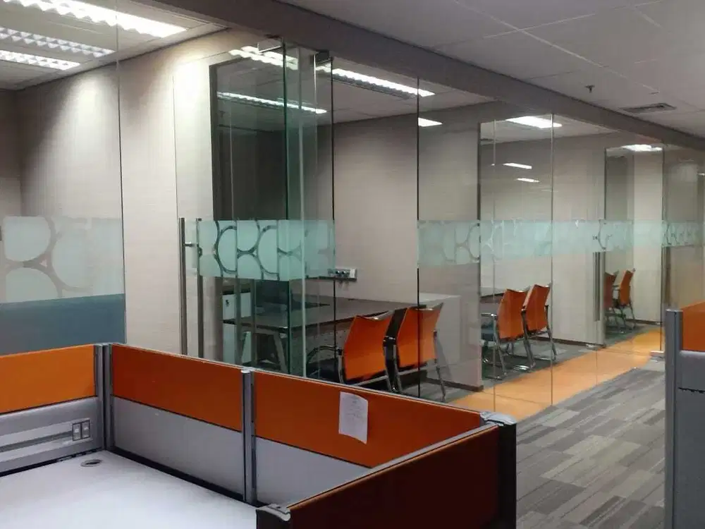 Disewakan ruang kantor furnished Artha Graha SCBD