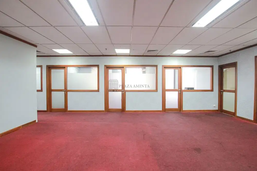 DISEWAKAN OFFICE PARTISI DI PLAZA AMINTA