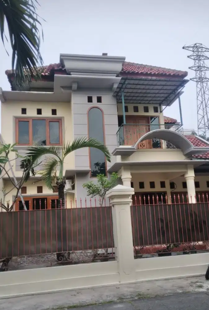 Di sewakan Ac nyaman 2 LT dkt JIH solo