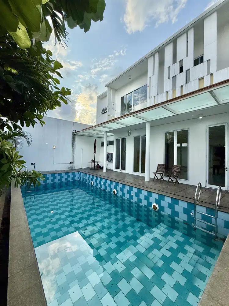 Rumah Townhouse Di Pejaten Barat Siap Huni