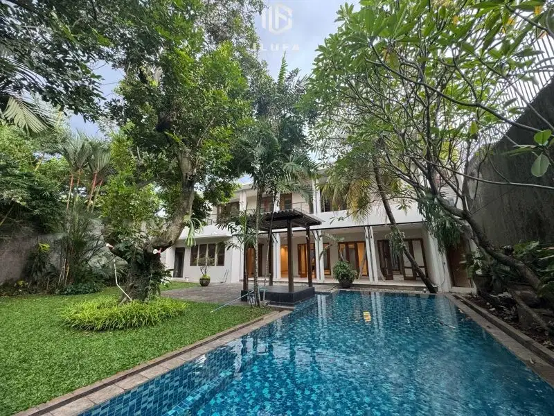 disewakan rumah mewah asri lokasi strategis pejaten area