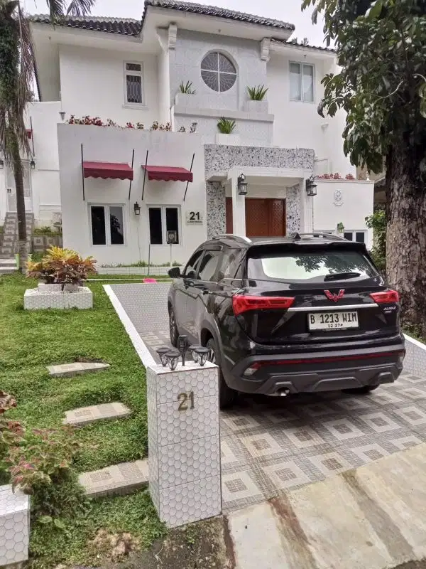 rumah bagus swimming pool dan siap huni di sentul city