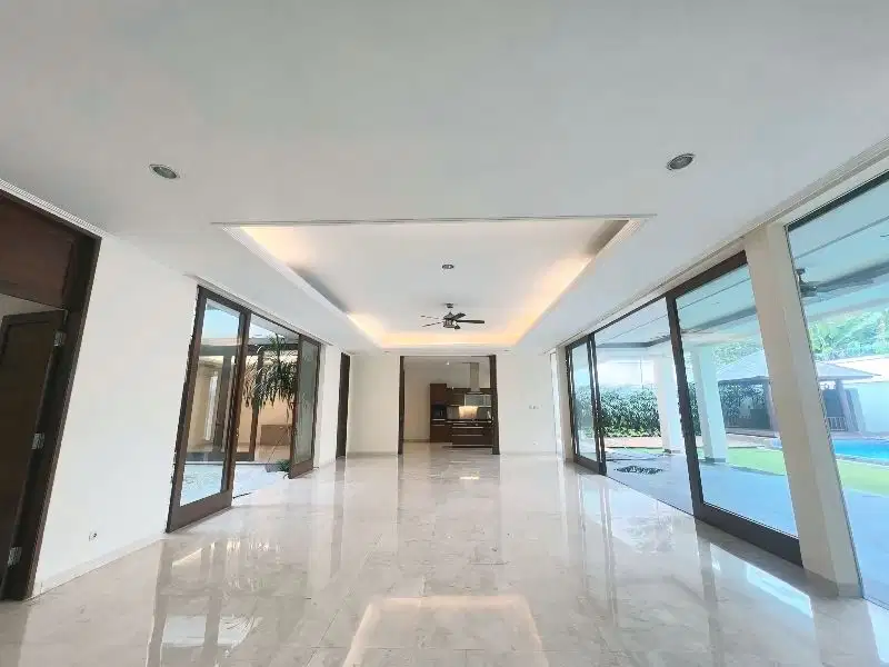 Disewakan Rumah Mewah Bagus lokasi Strategis Kemang Pejaten