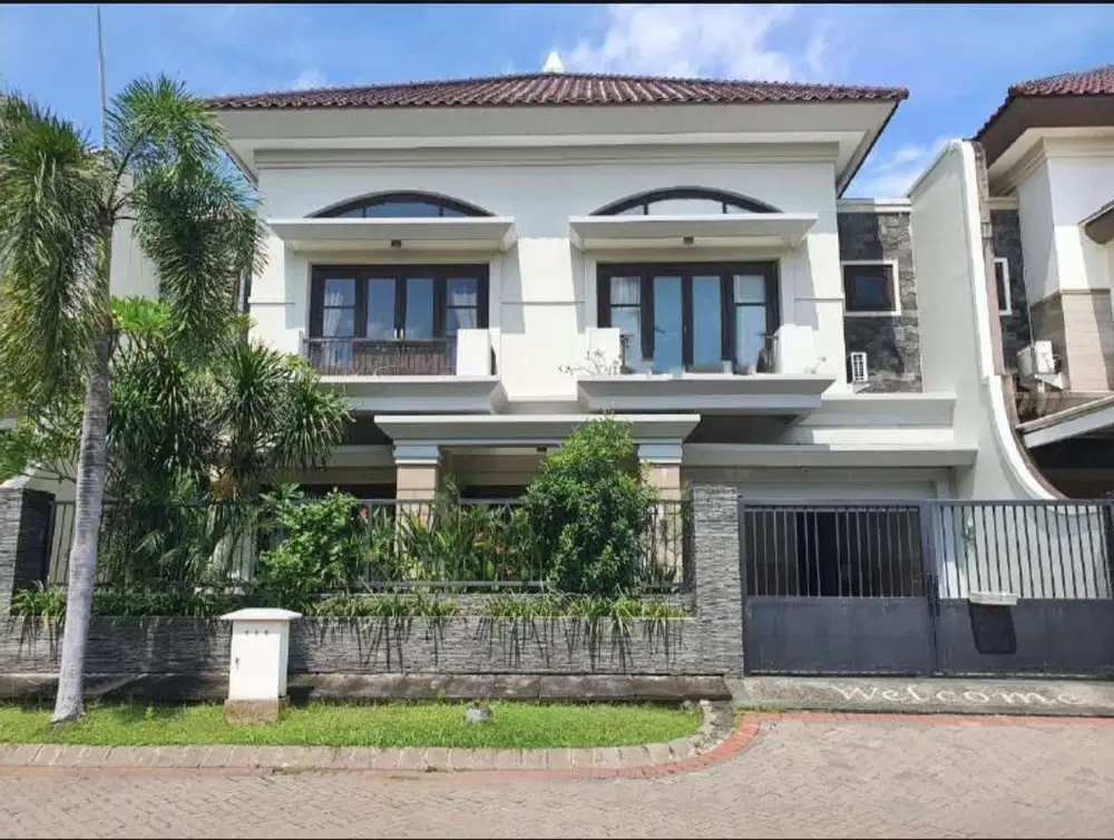 RUMAH MEWAH CENTRAL PARK KLAMPIS DEKAT GALAXI MALL KERTAJAYA DARMAHUSA